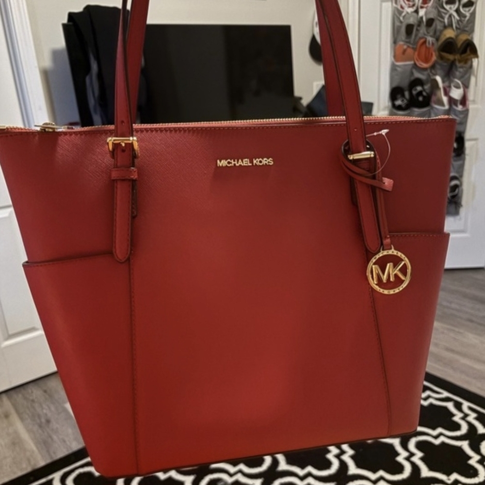 NWT - Michael Kors Crimson Red Tote Jet Set - Picture 3 of 8